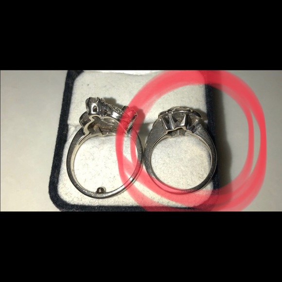 I 14K White Gold & Diamond Cocktail Ring. - Picture 3 of 3